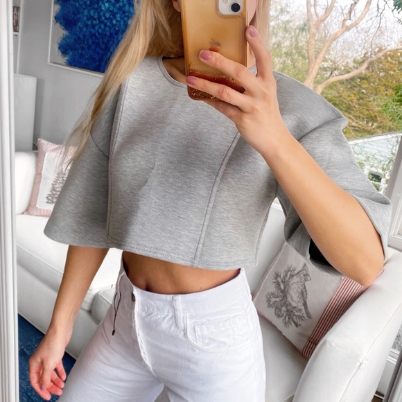 π ZARA GREY SHORT SLEEVE PLUSH LOOSE FIT CROPPED WORKOUT TOP! - Picture 4 of 16